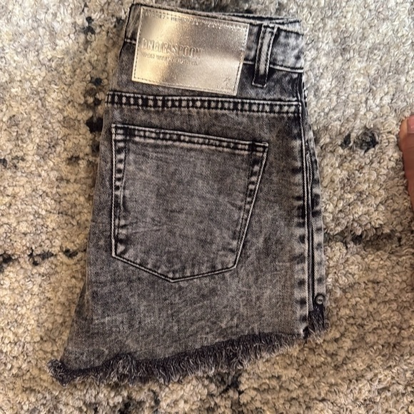 One Teaspoon Shorts Black Acid Wash Jean - Picture 15 of 15